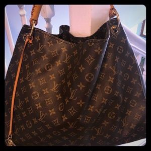 🌸Authentic🌸💓 LV Artsy GM ❤️ XL size